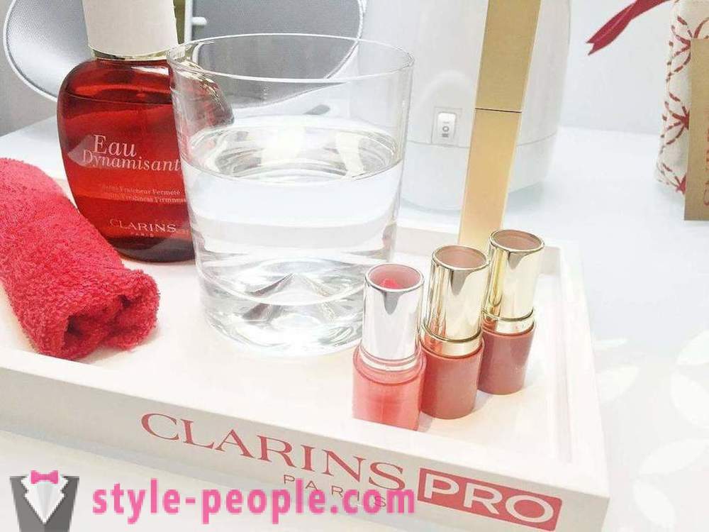 Kozmetiky Clarins: hodnotenie zákazníkov, najlepší spôsob kompozícií