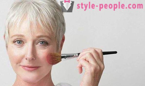 Make-up pre ženy 50 rokov: krok za krokom a s fotografiami