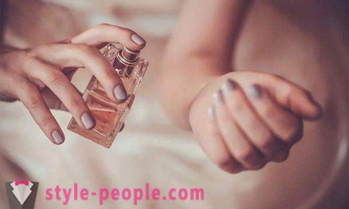Parfumy s feromónmi: recenzia, mýtus alebo realita, ako akt