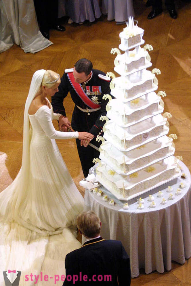 Výber štrajkujúci kráľovskej svadobné torty