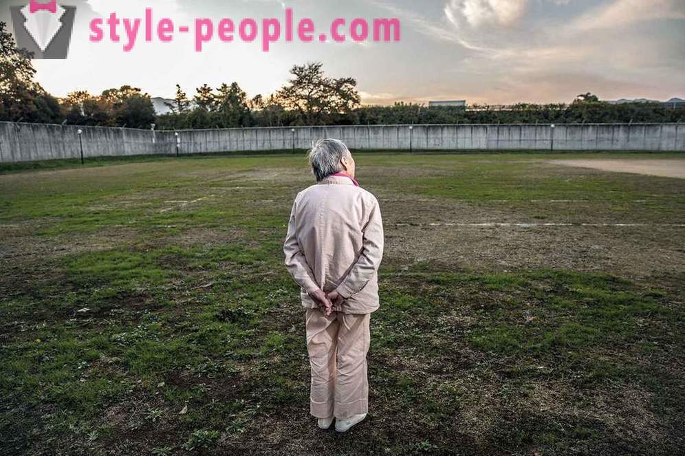 Staršie Japonci majú tendenciu k miestnemu väzenia