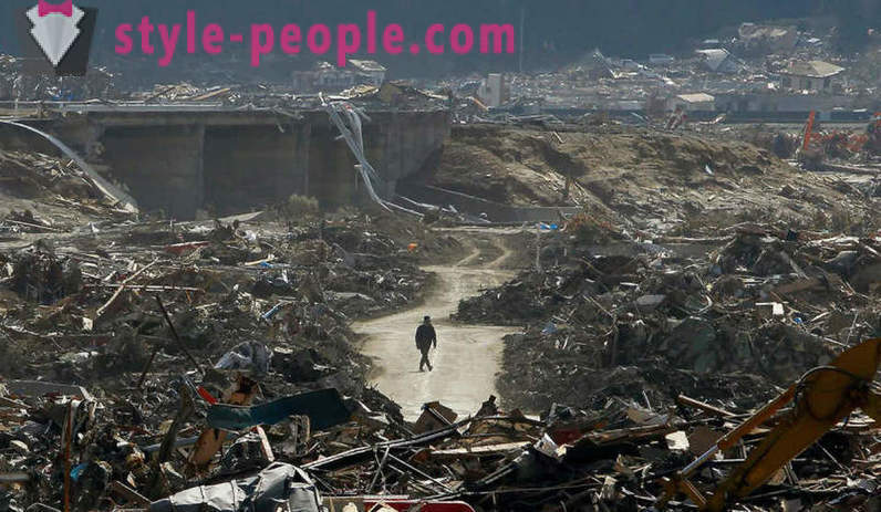 Pobrežie Japonska, cunami poškodené v roku 2011, chránené 12-metrovej stene