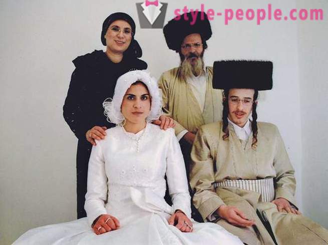 Prečo sú náboženskí Židia nosiť špeciálny odev