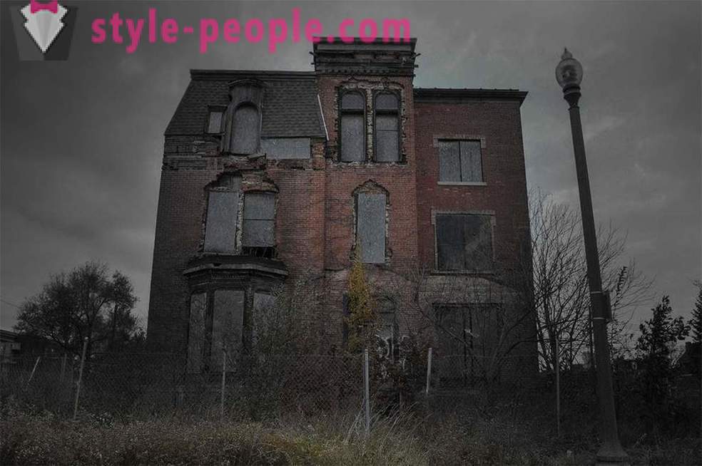 História týchto strašidelné domy