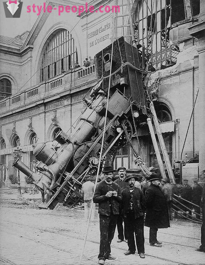 Troska vlaku na stanici Montparnasse v roku 1895