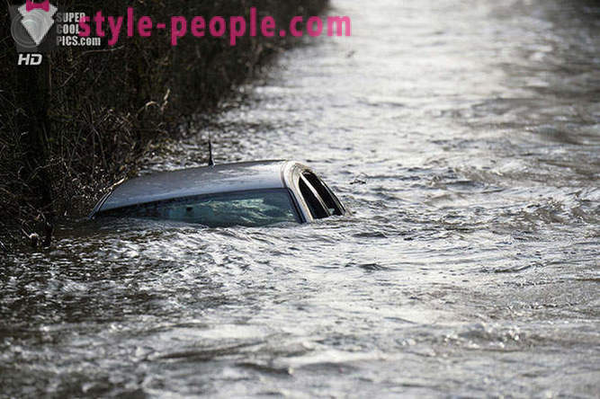 Záplavy v juhozápadnom Anglicku