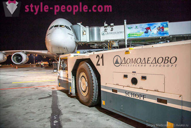 Ako slúžiť najväčšie dopravné lietadlo na Domodedovo