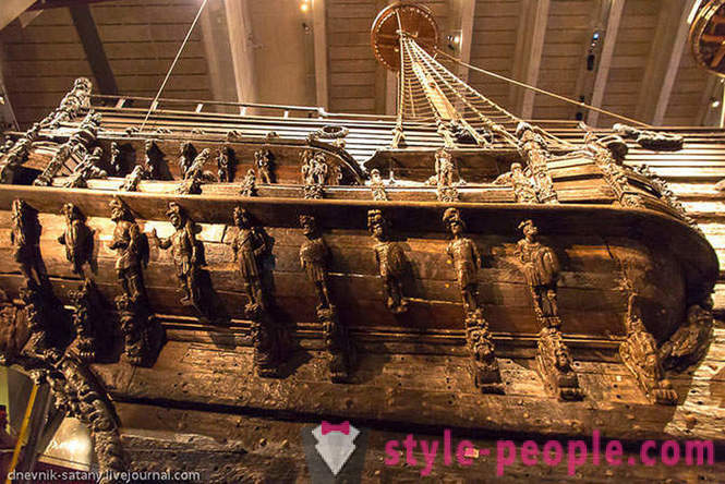 Prehliadka múzea jediná loď zo XVII storočia