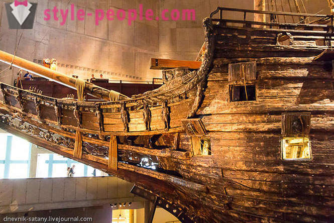 Prehliadka múzea jediná loď zo XVII storočia