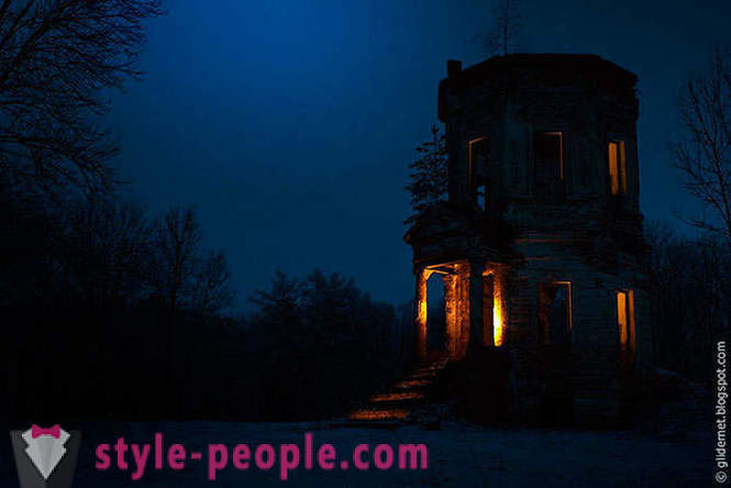Nočná hliadka - atmosférické obrazy opustených budov