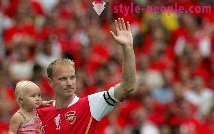 Dennis Bergkamp - holandský futbalový tréner. Životopis športovej kariéry