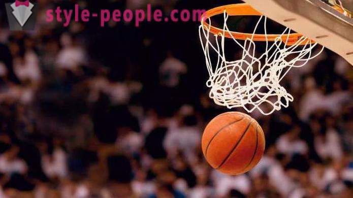 Koľko polovice v basketbale je rozdelený do hry?