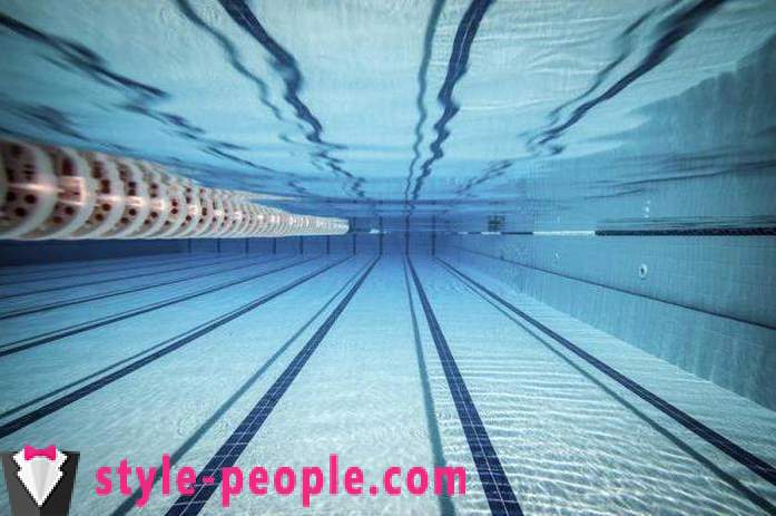 Ako plávať v rohu bazéna? Pravidlá správania v bazéne