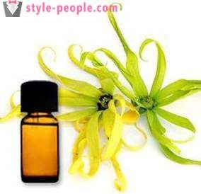 Esenciálny olej z ylang-ylang pomôže vašej pleti tváre a vlasy musia byť perfektné