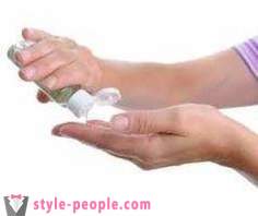 Hand Sanitizer - účinnú ochranu proti mikróbom a jemnú starostlivosť o pleť