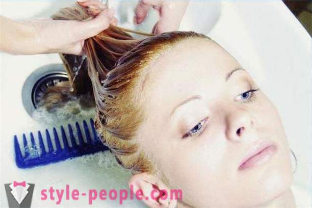 Tónovanie vlasov po farbení: klady a zápory